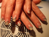 Zselés műköröm díszítés